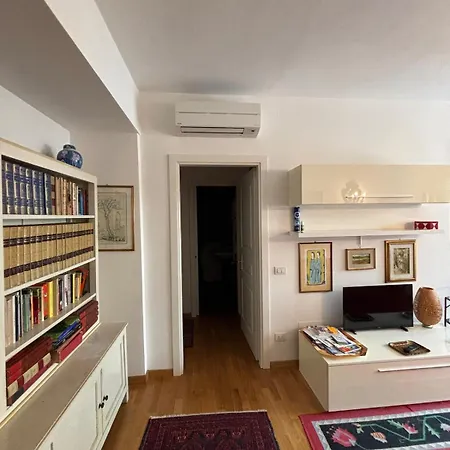 Beautiful New Apartment, Near Torre Di Apartment